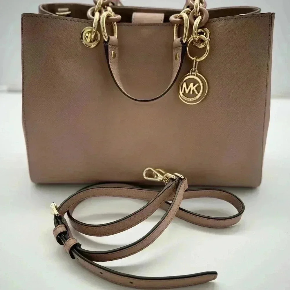 Like New Condition Michael Kors